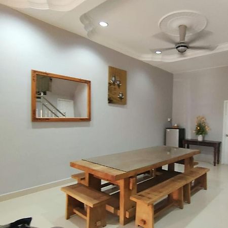 Homestay Roma Suite กัวลาตรังกานู ภายนอก รูปภาพ